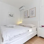 Apartmán Near Center With Free Parking And Air Condition In Each Zadar