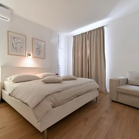 Near Center With Free Parking And Air Condition In Each Apartman Zadar
