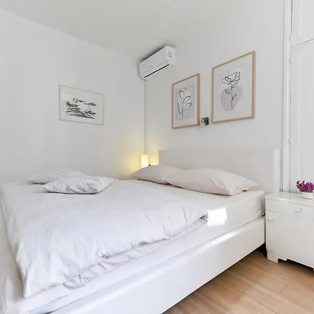 公寓 Near Center With Free Parking And Air Condition In Each 扎达尔